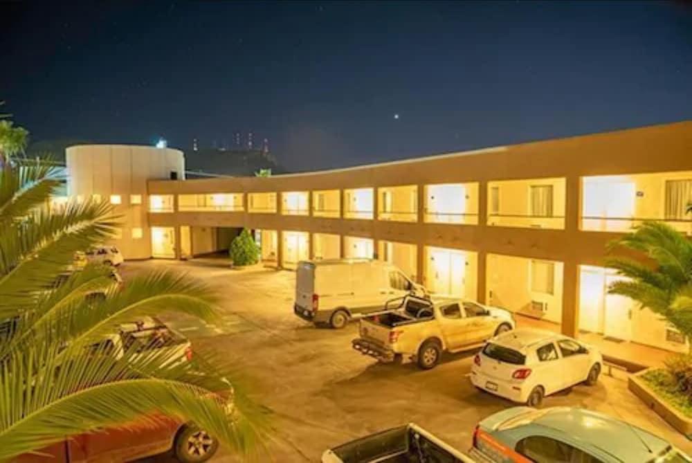 American Inn Hotel & Suites Parral Dış mekan fotoğraf